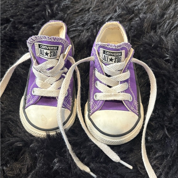 Converse Other - Converse Infant White and Purple Low-Top Sneaker